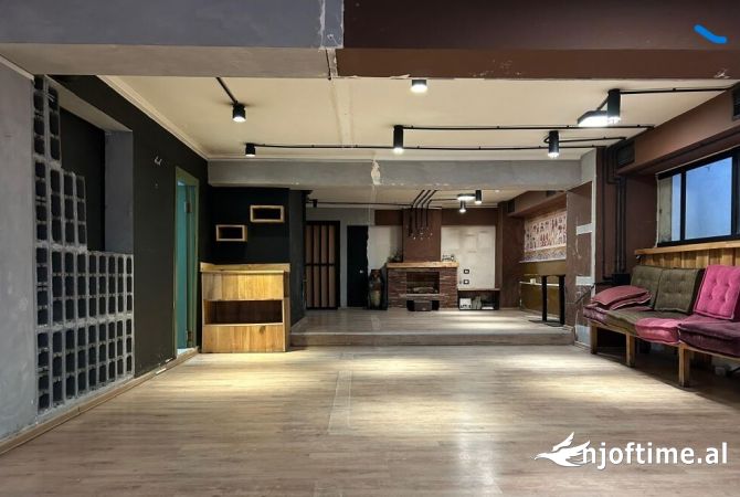 Ambient biznesi me qera 1+1 ne Tirane - 1,800 Euro