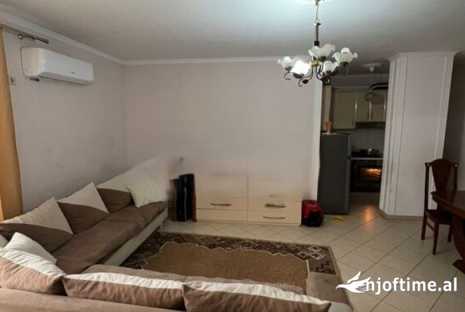 Shtepi ne shitje 2+1 ne Tirane - 120,000 Euro