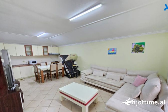 Shtepi me qera 2+1 ne Tirane - 500 Euro
