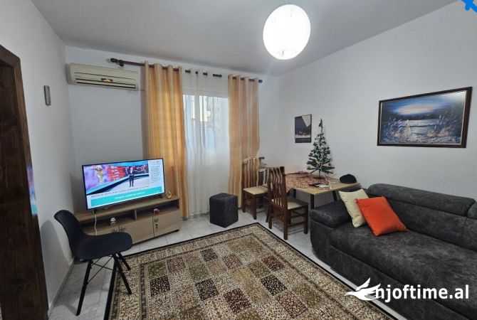 Shtepi me qera 2+1 ne Tirane - 500 Euro