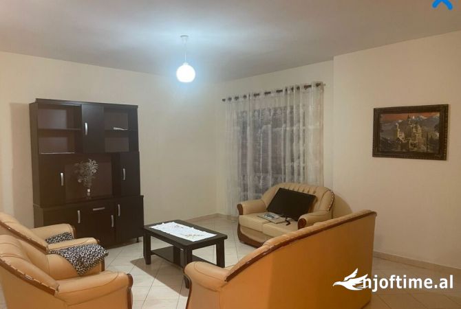 Shtepi me qera 2+1 ne Tirane - 500 Euro