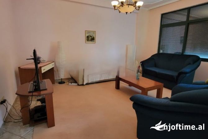 Shtepi me qera 3+1 ne Tirane - 750 Euro
