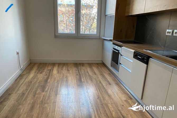 Shtepi me qera 2+1 ne Tirane - 700 Euro