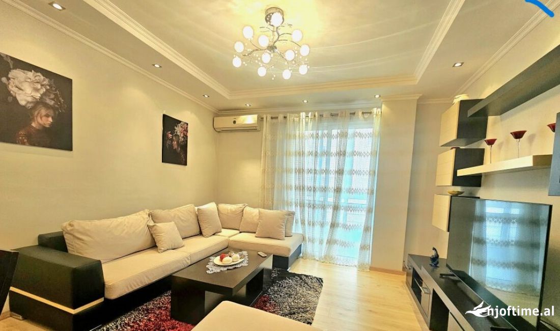 Shtepi me qera Apartament ne Tirane, 2+1, Mobilimi E mobiluar, Pagesa 700  Euro.