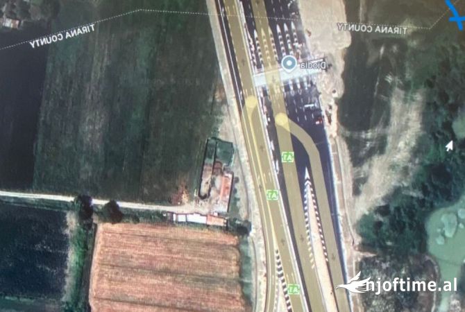 Truall ose Toke  ne Tirane - 790,000 Euro