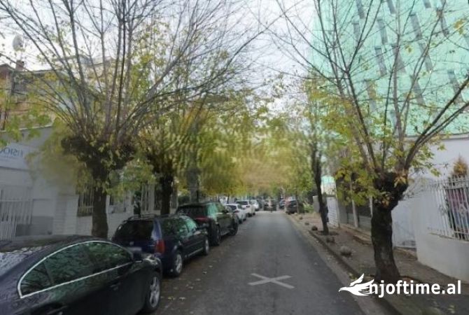 Ambient biznesi me qera 1+1 ne Tirane - 3,500 Euro