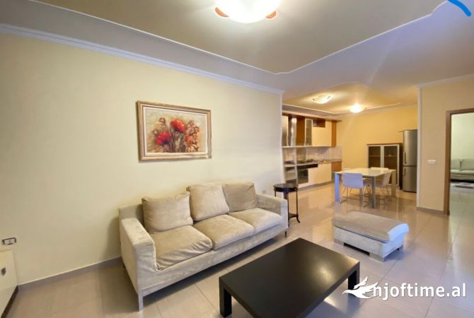 Apartament 2+1+2T per qira tek Garda (Bllok) 900 € /Muaj