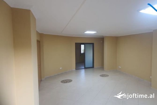 Ambient biznesi me qera 1+1 ne Tirane - 1,500 Euro