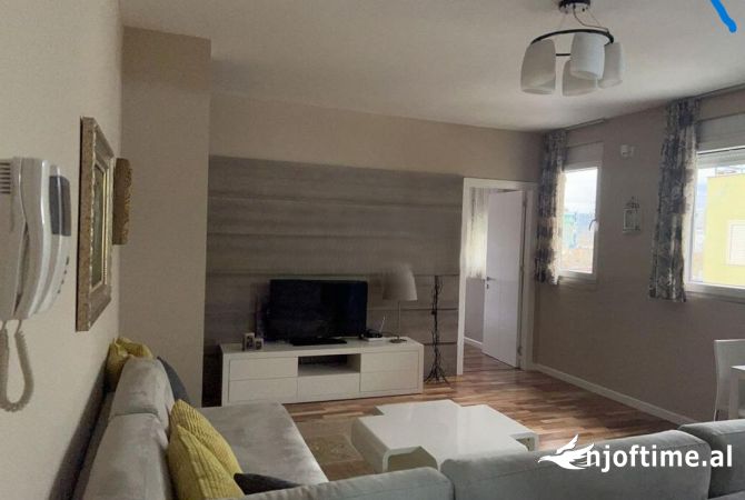 Shtepi me qera 1+1 ne Tirane - 700 Euro