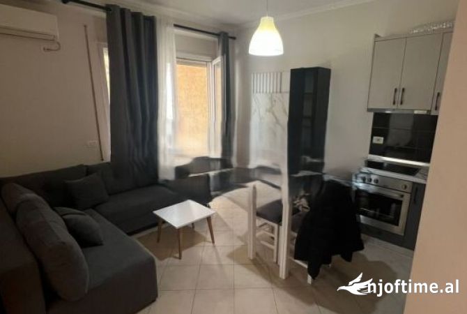Shtepi me qera 2+1 ne Tirane - 550 Euro