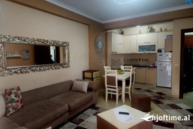 Shtepi ne shitje 1+1 ne Tirane - 100,000 Euro