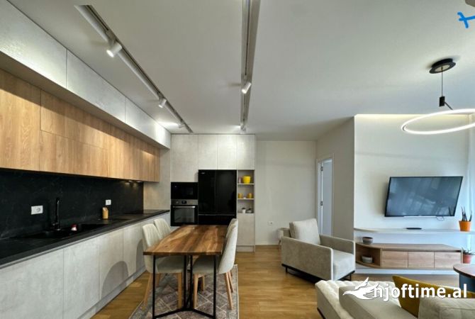 Shtepi me qera 2+1 ne Tirane - 700 Euro