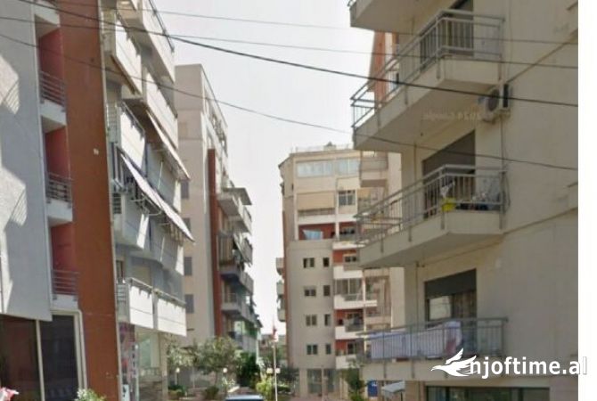 Ambient biznesi me qera 1+1 ne Tirane - 300 Euro