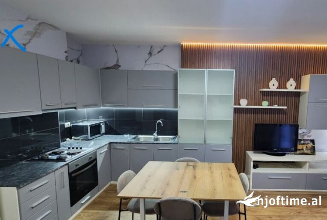 Shtepi me qera 2+1 ne Tirane - 700 Euro