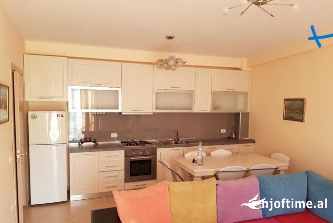 Shtepi me qera 2+1 ne Tirane - 700 Euro