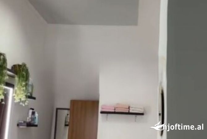 Ambient biznesi me qera 1+1 ne Tirane - 300 Euro