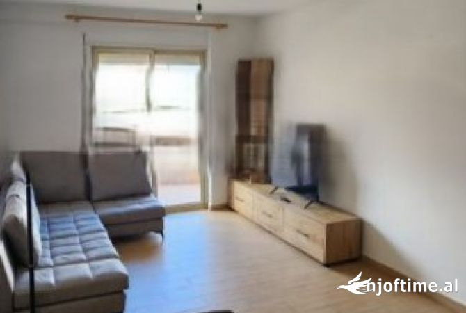 Shtepi me qera 1+1 ne Tirane - 400 Euro