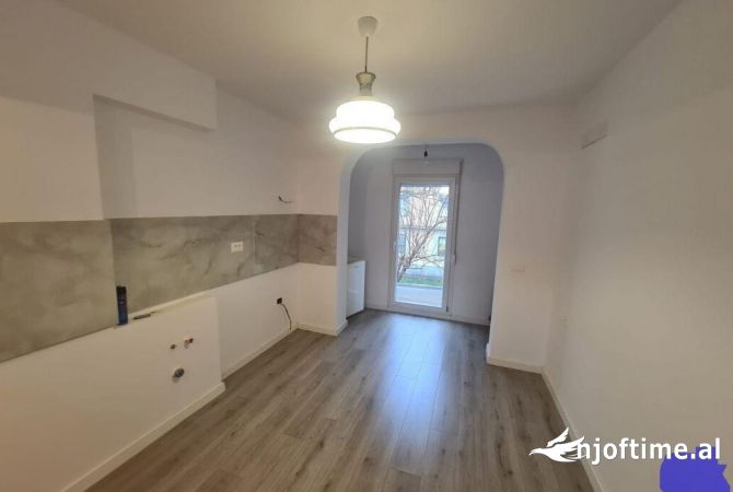 Shtepi me qera 2+1 ne Tirane - 500 Euro
