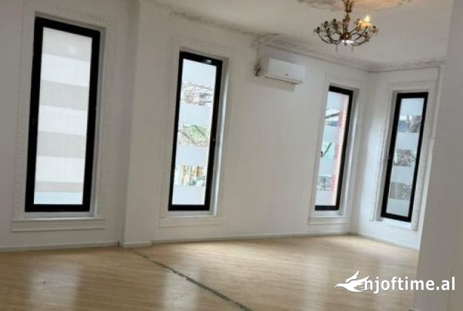 Ambient biznesi me qera 1+1 ne Tirane - 1,500 Euro