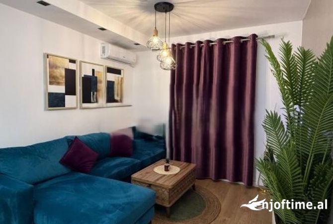 JEPET ME QIRA APARTAMENT 1+1 ME VERANDE NE MYSLYM SHYR