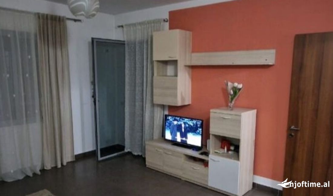 Shtepi ne shitje Apartament ne Tirane, 1+1, Mobilimi E mobiluar, Pagesa 98,000  Euro.