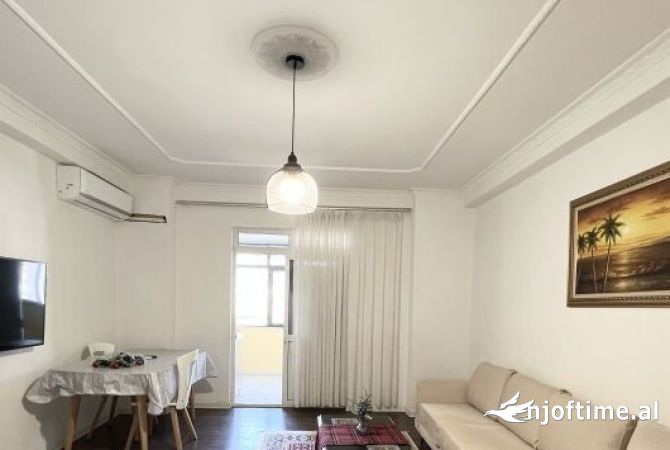 Shtepi me qera 2+1 ne Tirane - 550 Euro