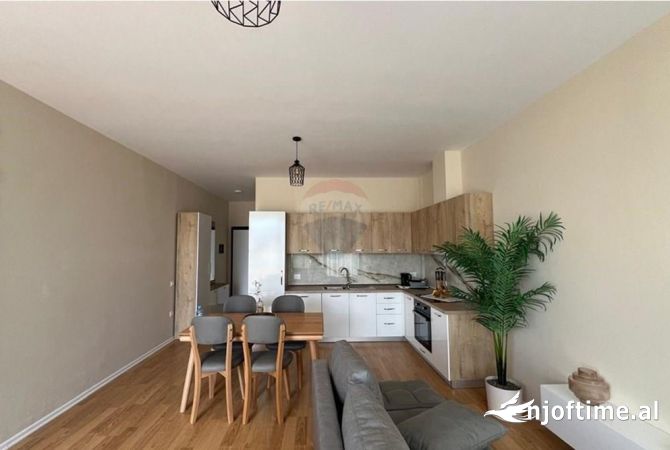 Shtepi ne shitje 1+1 ne Tirane - 140,000 Euro