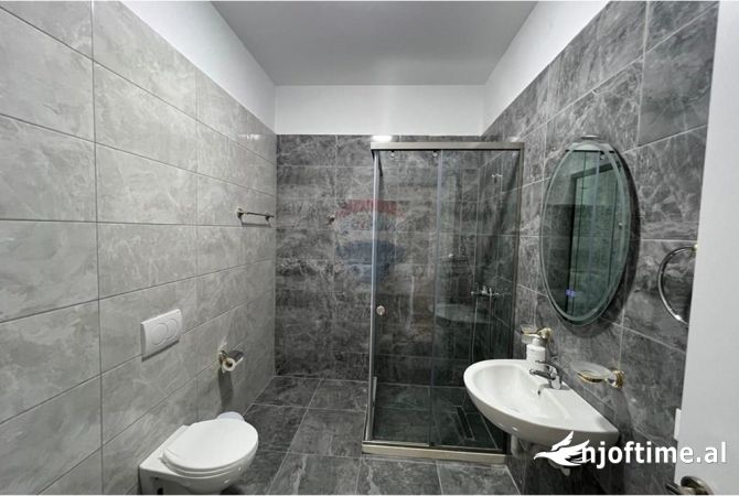 Shtepi ne shitje Apartament ne Tirane, 1+1, Mobilimi E mobiluar, Pagesa 140,000  Euro.