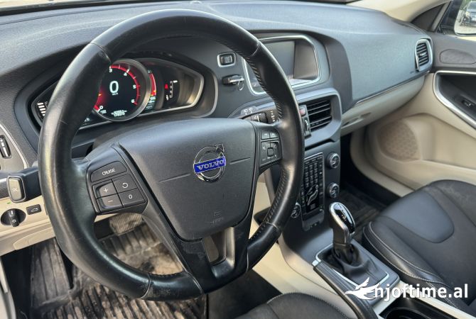 Makina ne shitje ne Tirane - 9,000 Euro