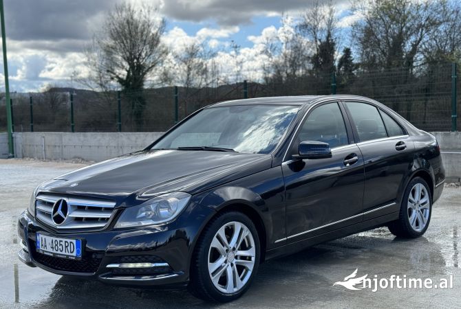 Makina ne shitje ne Tirane - 9,500 Euro