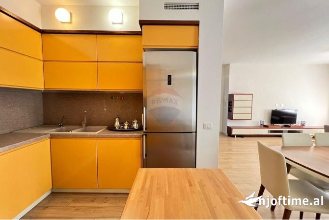 Shtepi ne shitje Apartament ne Tirane, 2+1, Mobilimi E mobiluar, Pagesa 195,000  Euro.
