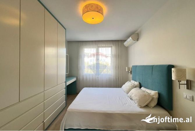 Shtepi ne shitje Apartament ne Tirane, 2+1, Mobilimi E mobiluar, Pagesa 195,000  Euro.