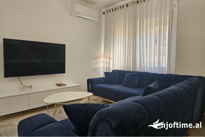 Shtepi me qera 2+1 ne Tirane - 800 Euro