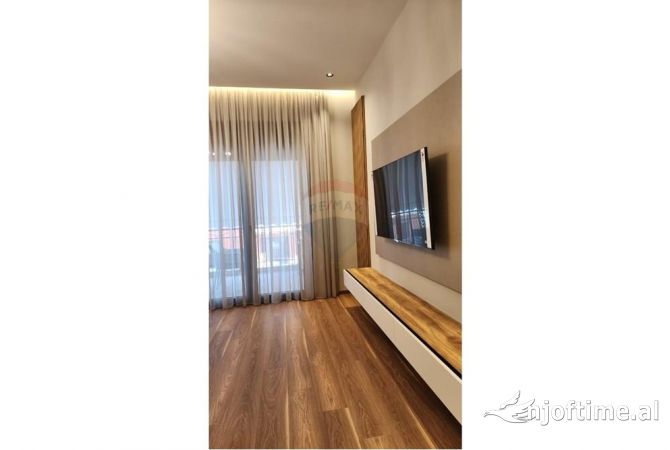 Shtepi me qera Apartament ne Tirane, 2+1, Mobilimi E mobiluar, Pagesa 1,300  Euro.