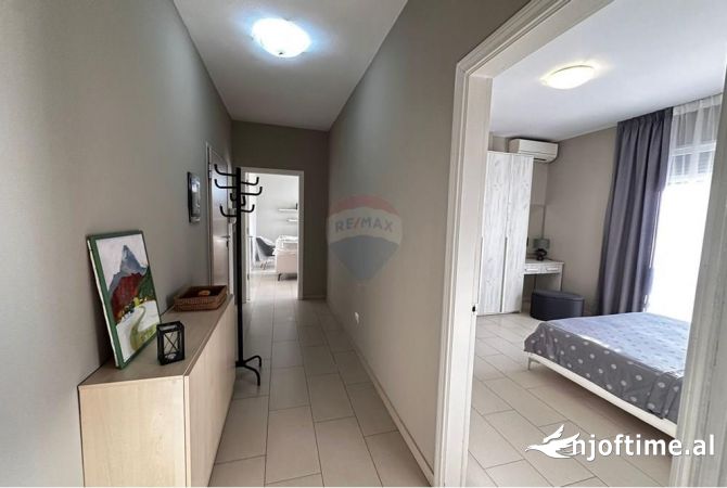 Shtepi me qera Apartament ne Tirane, 1+1, Mobilimi E mobiluar, Pagesa 800  Euro.