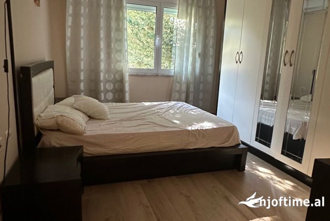 Shtepi me qera 2+1 ne Tirane - 650 Euro