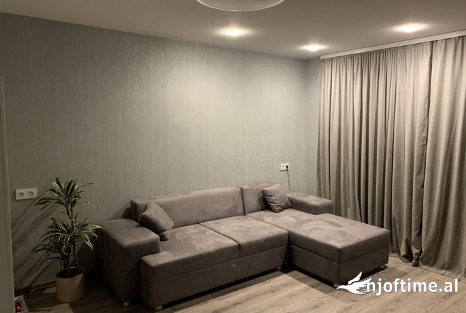 Shtepi me qera 2+1 ne Tirane - 650 Euro