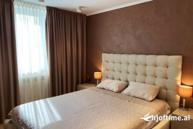 Shtepi me qera 2+1 ne Tirane - 650 Euro