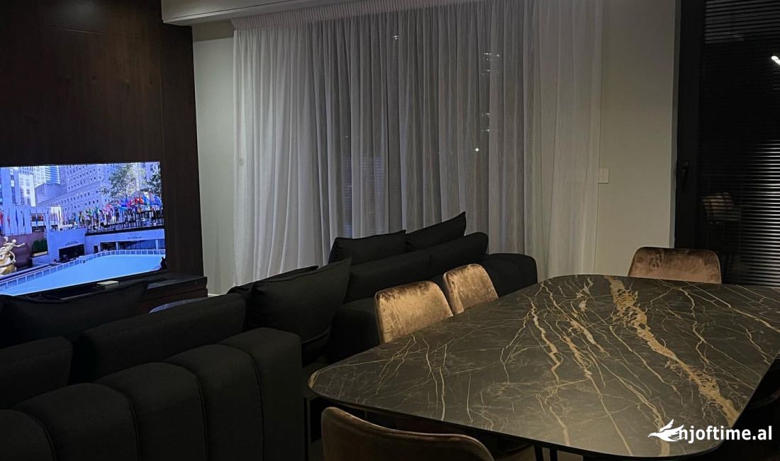 Shtepi ne shitje Duplex(shtepi me 2 kate) ne Tirane, 3+1, Mobilimi E mobiluar, Pagesa 475,000  Euro.