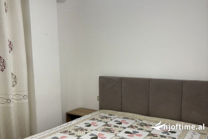 Shtepi me qera 2+1 ne Tirane - 700 Euro