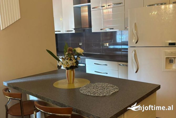 Shtepi me qera 2+1 ne Tirane - 700 Euro