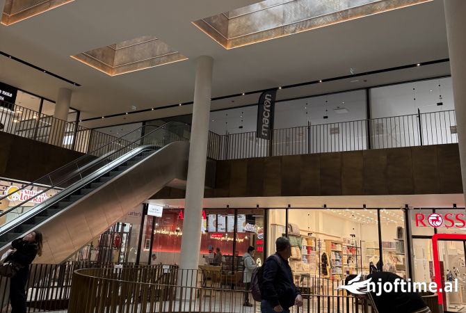 Ambient biznesi me qera 3+1 ne Tirane - 1,500 Euro