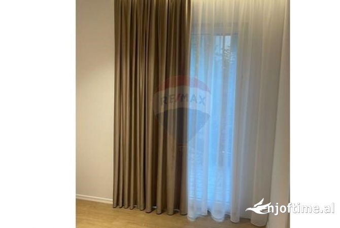 Shtepi me qera Apartament ne Tirane, 3+1, Mobilimi E mobiluar, Pagesa 1,000  Euro.