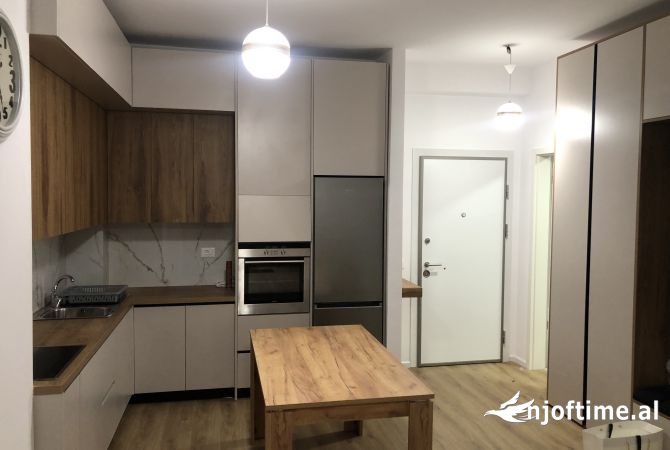 Shtepi me qera Apartament ne Tirane, 1+1, Mobilimi E mobiluar, Pagesa 500  Euro.