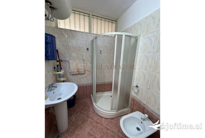 Shtepi me qera 1+1 ne Durres - 300 Euro