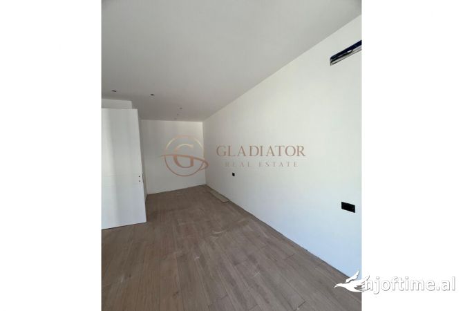 Shtepi ne shitje Apartament ne Durres, 1+1, Mobilimi Bosh, pa mobiluar, Pagesa 138,100  Euro.