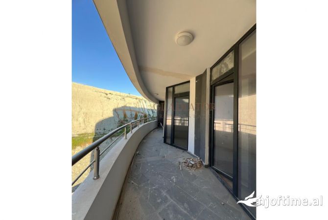 Shtepi ne shitje Apartament ne Durres, 1+1, Mobilimi Bosh, pa mobiluar, Pagesa 138,100  Euro.