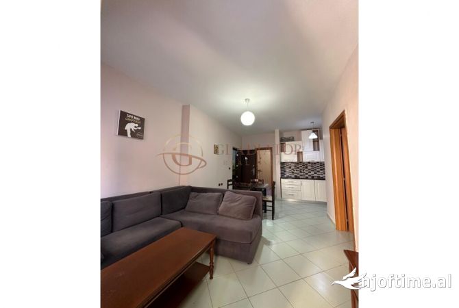 Shtepi ne shitje Apartament ne Durres, 1+1, Mobilimi E mobiluar, Pagesa 80,000  Euro.