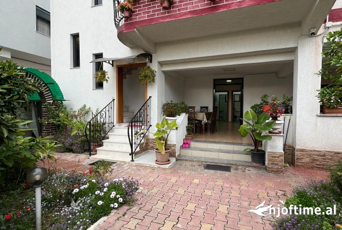 Shtepi ne shitje 7+1 ne Durres - 450,000 Euro