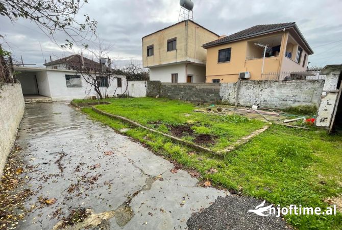 Ambient biznesi me qera  ne Tirane - 300 Euro